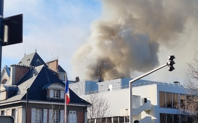 L'imprimerie de la Banque de France qui produit les F CFA a été touchée mercredi matin par un incendie qui n'a pas fait de victimes,