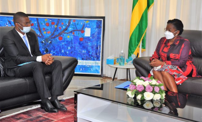 La PM Victoire Tomégah-Dogbé s'est entretenue avec  le président national de l’ONG Compassion Internationale, Amegnona Koffi Ahonon. 
