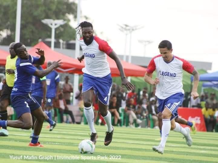 Le tribunal disciplinaire de la Fifa a rendu public sa décision concernant les réclamations faites par l'international togolais Emmanuel Shéyi Adébayor  contre le club paraguayen Olimpia.