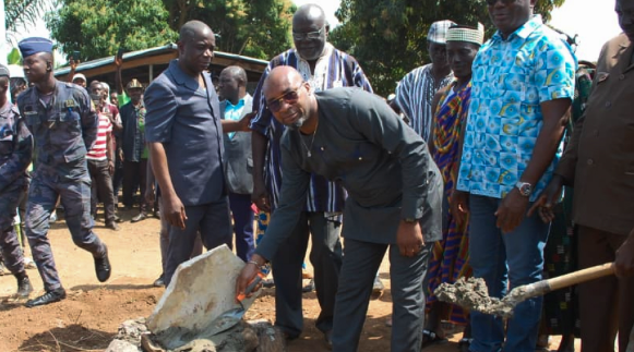 Des travaux de construction d’un bâtiment scolaire de salles de classes ont été lancés le vendredi 27 janvier à l’EPP de Lavié Kpato,