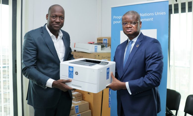 L'Autorité de régulation de la commande publique (ARCOP) a bénéficié jeudi 23 février 2023 à Lomé, de matériels informatiques du Programme des nations unies pour le développement (PNUD).