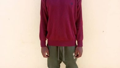 Un jeune homme en train de voler des téléphones portables dans un centre de santé de Lomé a été arrêté par la Police nationale