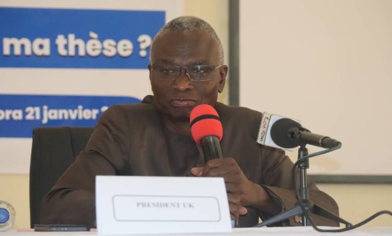 Un enseignant du nom de LABANTE Nakpane ayant refusé de se présenter deux fois devant la conseil de discipline a été exclu