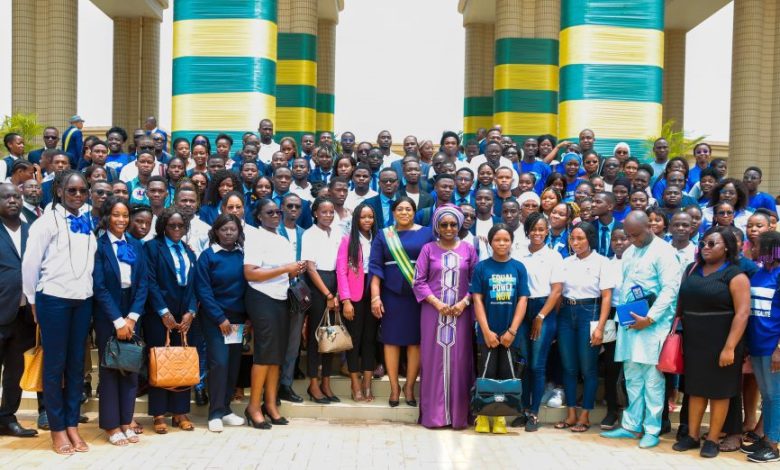 Mardi 7 mars 2023 à Lomé, s'est tenue une séance d'échange entre les députés et plus de 400 étudiants des universités publiques  et privées du Togo, de l'école nationale d'administration et des élevés encadrés par Plan International Togo