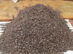 Tout comme pour le phosphate, le Togo a décidé d'exploiter lui-même le manganèse de Nayéga au nord dont la réserve est estimée à 8,5 millions