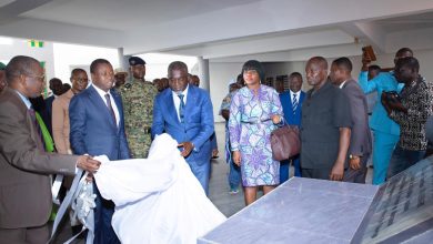 Le président Faure Gnassingbé a inauguré lundi 24 avril, à 20 km au nord de Mango, l’Institut de formation en alternance pour le développement de Barkoissi (IFAD-Barkoissi) dédié aux métiers de l’élevage. La  première promotion a effectué sa rentrée le 22  novembre 2021.
