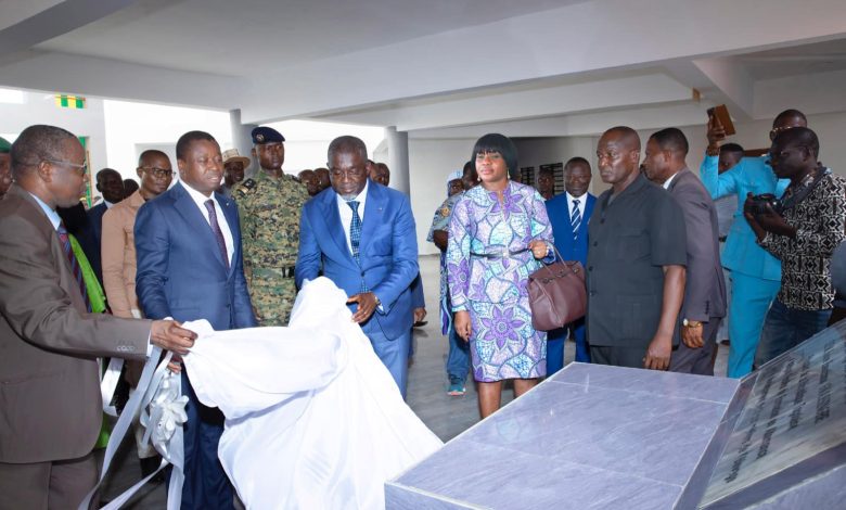 Le président Faure Gnassingbé a inauguré lundi 24 avril, à 20 km au nord de Mango, l’Institut de formation en alternance pour le développement de Barkoissi (IFAD-Barkoissi) dédié aux métiers de l’élevage. La première promotion a effectué sa rentrée le 22 novembre 2021.
