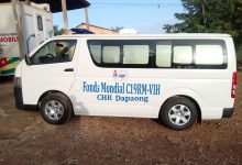Fin avril 2023, le CHR de Dapaong situé à 600 km au nord de Lomé a bénéficié dune nouvelle ambulance neuve, offerte par  le Fonds Mondial