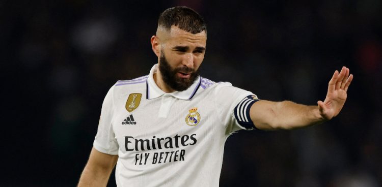 Proche de Karim Benzema, Mohamed Henni a annoncé le départ de l’attaquant tricolore du Real Madrid cet été.
