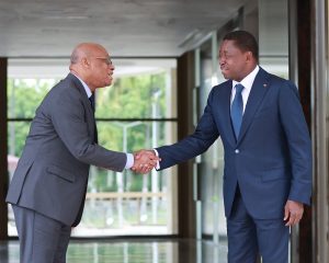 Le Président de la République, Faure Gnassingbé s’est entretenu mercredi 3 mai 2023 avec le Gouverneur de la BCEAO Jean-Claude Kassi Brou