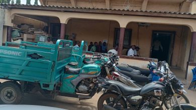 L'efficacité de la police nationale togolaise a encore payé.  Mercredi 25 octobre 2023, suite à une enquête ouverte, elle a annoncé  l’interpellation de quatre individus membres d’un réseau de cambrioleurs qui  viennent de conclure la vente d'une moto volée. 