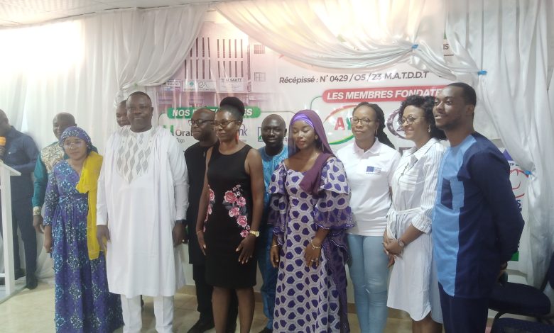 Samedi 10 juin 2023, a été officiellement dévoilée à Lomé, l’Association des Leaders des Sous-Agents de Banques et Télécoms du Togo (ALSABTT) dirigée par Issifou Fousséni.