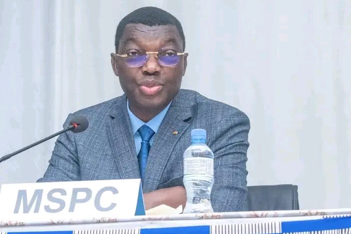 Vendredi 30 juin 2023 s’est tenue à Lomé, la réunion de commandement de la Police Nationale dans la salle de conférence de la Police. Une rencontre présidée par le ministre de la sécurité et de la protection civile, Général Yark Damehane.