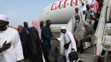 Les inscriptions pour le pèlerinage à la Mecque pour le compte de cette année 2024 (Hajj),  sont lancées avec 2400 places réservées aux fidèles musulmans togolais. Pour cette année, les candidats au voyage dans la ville sainte devront payer 3.270.000f CFA par pèlerin. Ceci est dû au fait que la CNH a dû subventionner pour 30.000 FCFA par pèlerin, à partir de la bonne gestion du Hadj 2023