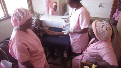 Les sages-femmes et accoucheuses auxiliaires d'Etat restent les acteurs clés de la réduction de la mortalité maternelle et néonatale.es