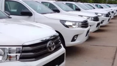 Vendredi 22 septembre 2023, le doyen de l’Inspection générale de l’éducation (IGE) NOUWOSSAN Komlan a reçu, des mains du Directeur de cabinet, Dr Piyabalo NABEDE,  représentant le Ministre Dodzi Komla KOKOROKO, 24 véhicules de type Pick-Up double cabines en faveur des services techniques et des inspections de l'enseignement.