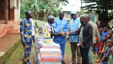 Les cadres du parti UNIR section de Kloto, ont entamé une tournée de distribution de fournitures scolaires aux élèves démunis.