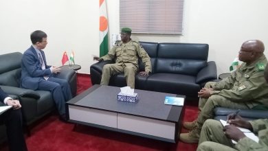Le Ministre d'Etat, Ministre de la Défense Nationale le Général de Corps d'Armée Salifou MODY s'est entretenu ce samedi 2 septembre 2023  à son cabinet avec l'Ambassadeur de la République Populaire de Chine au Niger JIANG Feng.