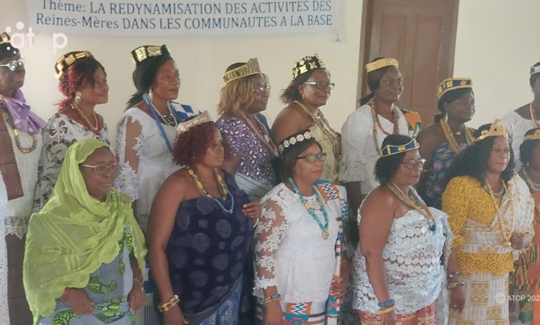 Mama Sika Bia 1ère a été élue vendredi 27 octobre 2023  à Adéta à la tête de l’Association des reines mères du Grand Kloto (AREMGK)