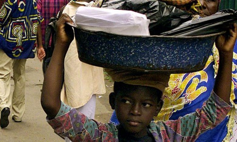 Ainsi, au Togo sur un nombre total de 21.807 travailleuses domestiques dont, 80,29% sont des femmes, 35,5%  sont des mineures.