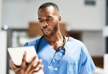 Après l'Ordre des pharmaciens et des médecins du Togo, le ministère de la santé travaille à officialiser par des textes juridiques y afférents, d'autres ordres. Notamment, celui des infirmiers, des sages-femmes et autres techniciens de soins.