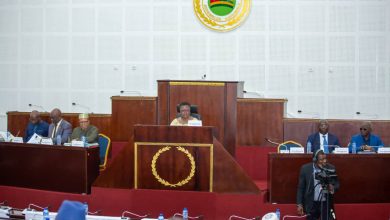 Au siège de la Représentation nationale ce vendredi 24 novembre 2023, la mission d’information sur le rapport d’audit de la Cour des comptes relatif au fonds de riposte et de solidarité Covid-19 (FRSC), gestion 2020 a organisé une séance dite « du contradictoire » entre les acteurs impliqués dans la gestion du fonds.