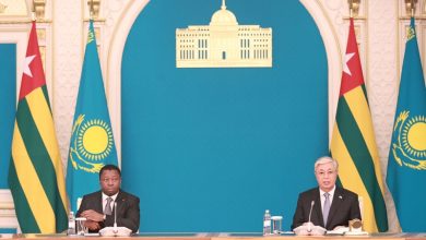 En visite officielle à Astana au Kazakhstan, le Président de la République, Faure Essozimna Gnassingbé a été accueilli avec des honneurs  28 novembre 2023 au palais présidentiel par son homologue Kassym-Jomart Tokayev.