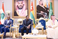 Le président Faure Gnassingbé est arrivé à Riyad (Arabie Saoudite),  jeudi 9 novembre 2023, pour prendre part, à l’invitation de Sa Majesté le Roi Salmane Ben ABDELAZIZ AL SAOUD, au 1er Sommet Arabie Saoudite - Afrique, prévu le vendredi 10 novembre 2023, au Centre International de Conférences Roi Abdulaziz.