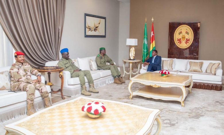 Le général de corps d'armées, ministre d'Etat de la Défense Nationale, Salifou Mody a effectué, lundi 6 novembre 2023, une mission de travail de 24 heures à Lomé au Togo.