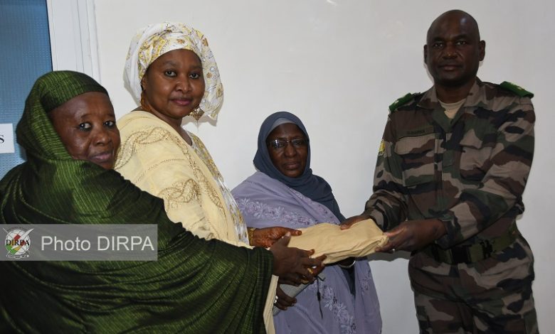 Général de Division Oumar DIARRA des FAMa, a reçu en audience, le lundi 4 décembre 2023, l’Association des Femmes Battantes de Bamako.