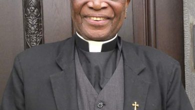 Les témoignages et hommages  continuent de pleuvoir depuis l’annonce mardi 9 janvier 2024 de la mort en suède de Mgr Philippe Fanoko KPODZRO.
