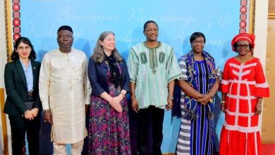 L'ambassadeur de la Grande-Bretagne au Burkina Faso, Katherine Marjorie Ransome, a rencontré le ministre des Affaires étrangères, de la coopération régionale et des Burkinabè de l'extérieur, Karamoko Jean Marie Traoré, le mardi 23 janvier.
