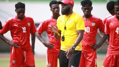 Mohamed Abdel Kader Coubadja Touré prend officiellement les rênes de la sélection nationale locale. La Fédération Togolaise de Football officialise la nomination du nouveau patron des Eperviers locaux quelques jours après la signature de son contrat. Mohamed Kader sera également membre du staff de la sélection nationale A en qualité d’adjoint du technicien portugais Paulo Duarte.