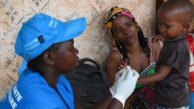 Le Cameroun a mis à disposition lundi 22 janvier 2024 le vaccin contre le paludisme RTS,S dans ses services nationaux de vaccination de routine, devenant ainsi le premier pays à le faire en dehors du programme pilote de vaccination antipaludique qui a été mené au Ghana, au Kenya et au Malawi. 