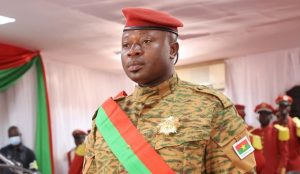 Le gouvernement togolais a officiellement confirmé le 19 janvier 2026,  l’extradition de Paul-Henri Sandaogo Damiba vers le Burkina Faso. L’information a été rendue publique par le Garde des Sceaux, ministre de la Justice et des Droits humains, Pacôme Adjourouvi, à travers un communiqué.