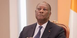 Alassane Ouattara fixe le cap du nouveau gouvernement lors du premier Conseil des ministres à Abidjan. Découvrez les grandes orientations.